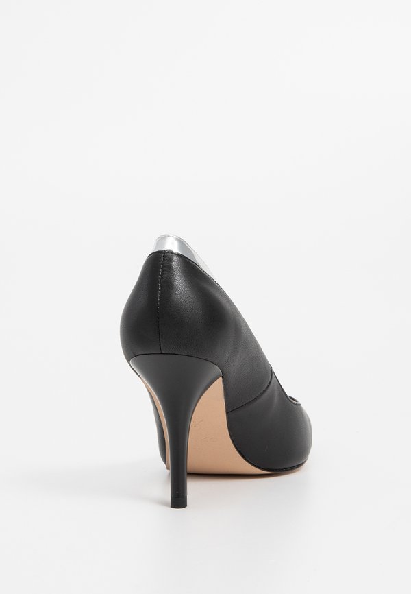 Pinko LUCY