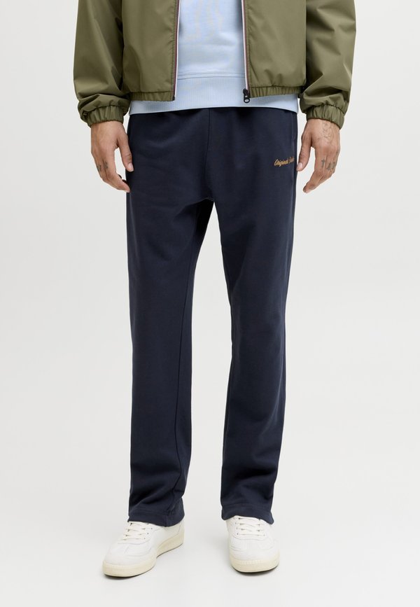 Jack & Jones Relaxed Fit - Tracksuit bottoms - sky captain