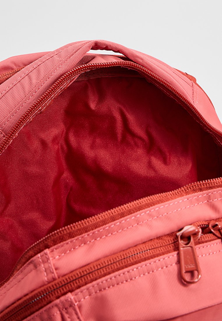 Dakine