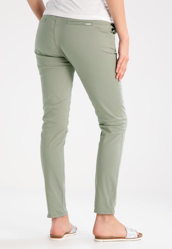 Esprit Maternity