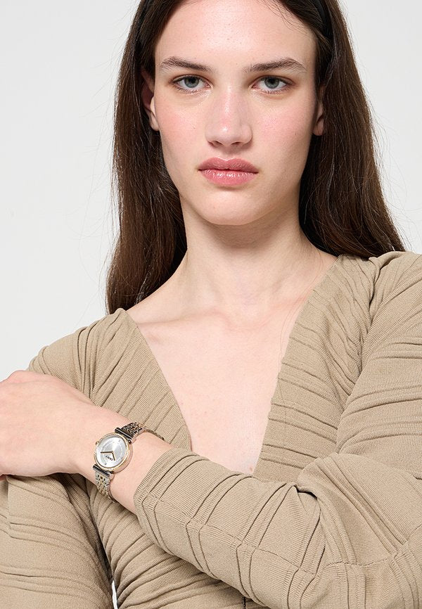 DKNY
