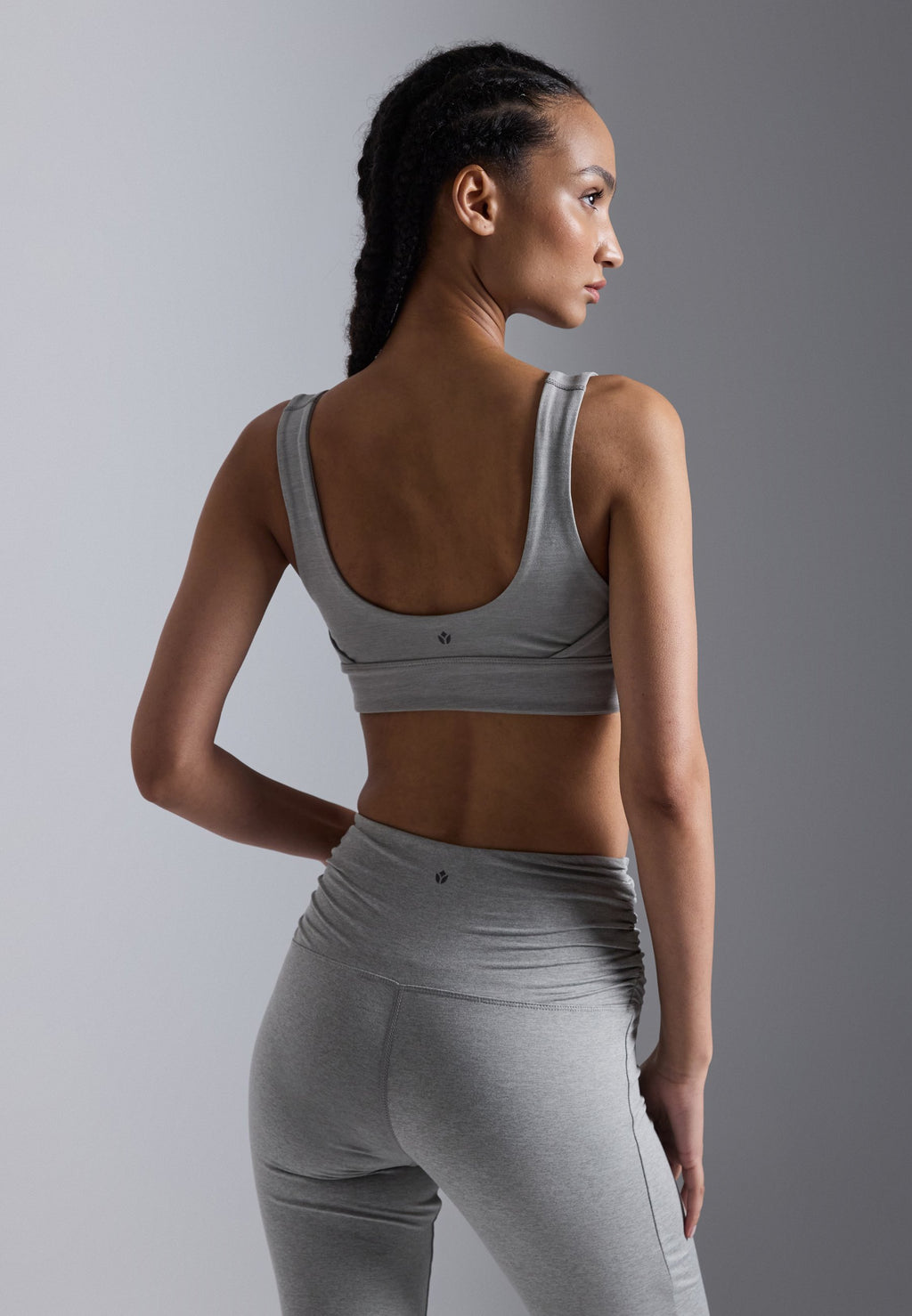 Even&Odd active MEDIUM SUPPORT SPORTS BRA WITH SIDE DETAIL