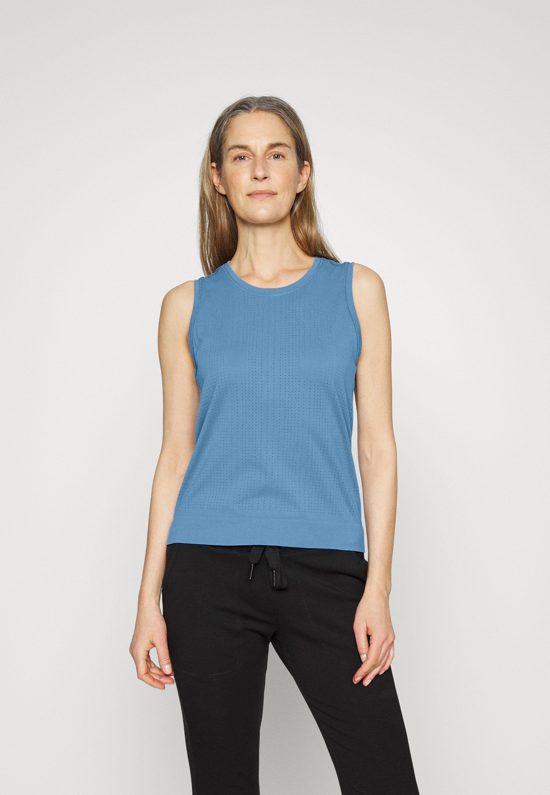 Athleta IN MOTION TANK