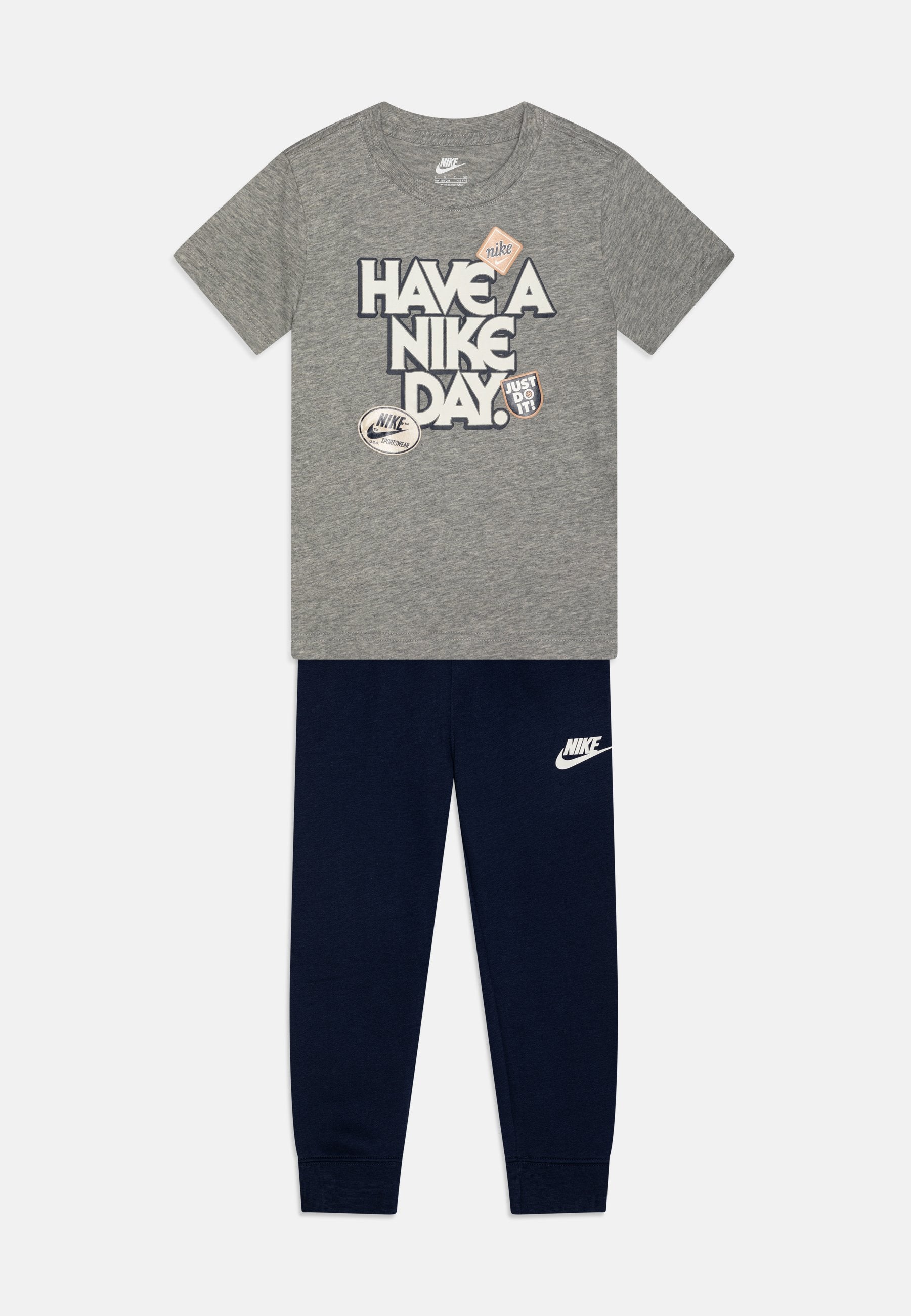 Nike Sportswear TEE PANT SET