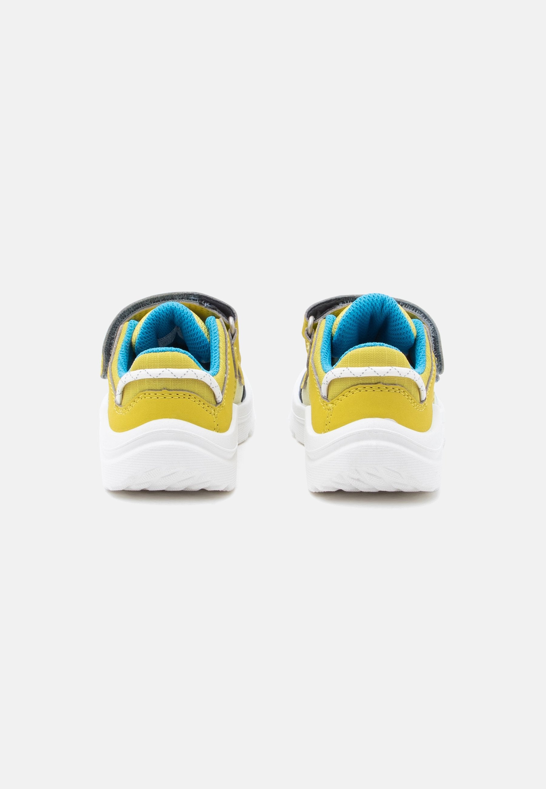 KICKS UNISEX Media 3