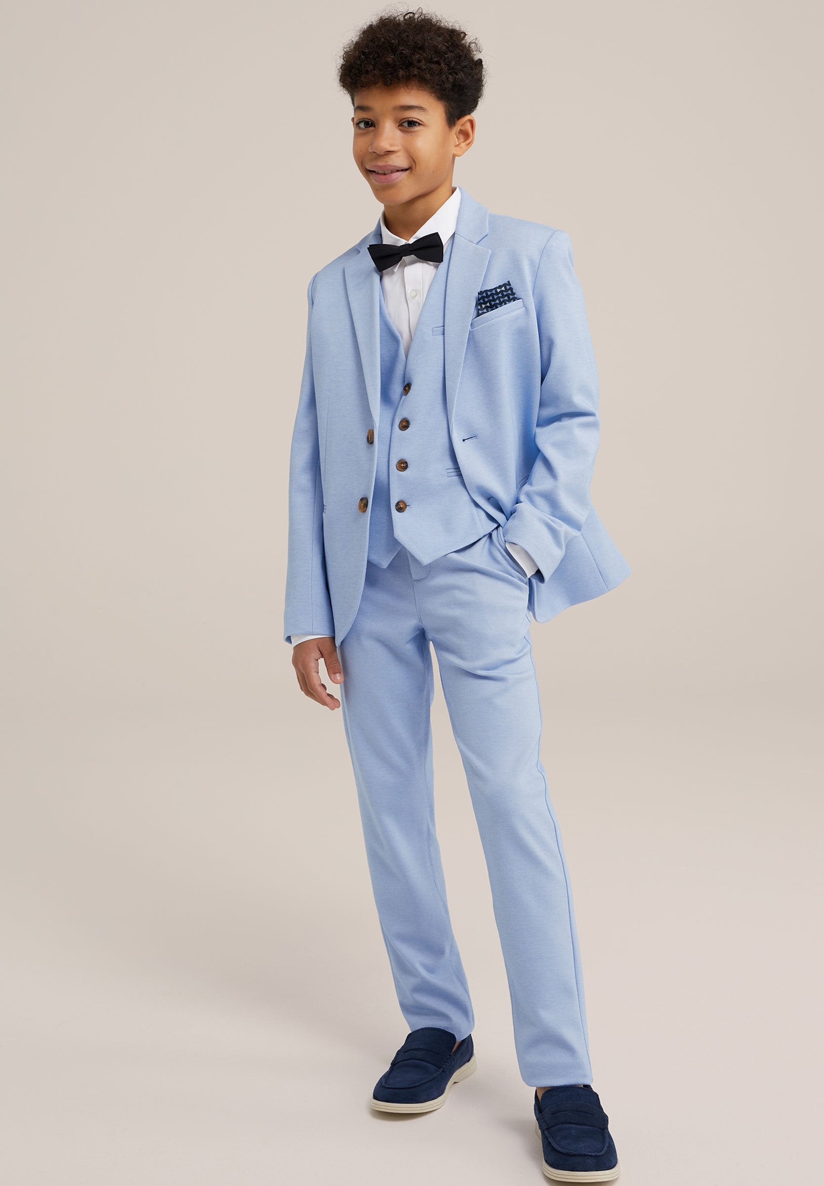 WE Fashion SLIM FIT