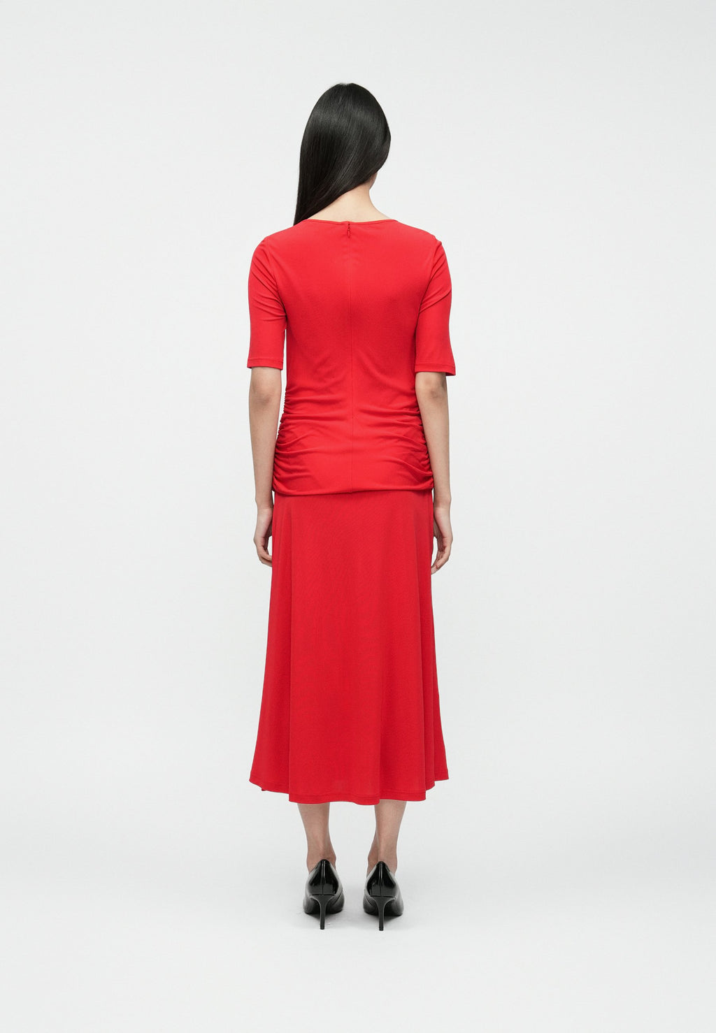 FESTIVE CREPE SLIM GATHERED MIDI DRESS Media 4