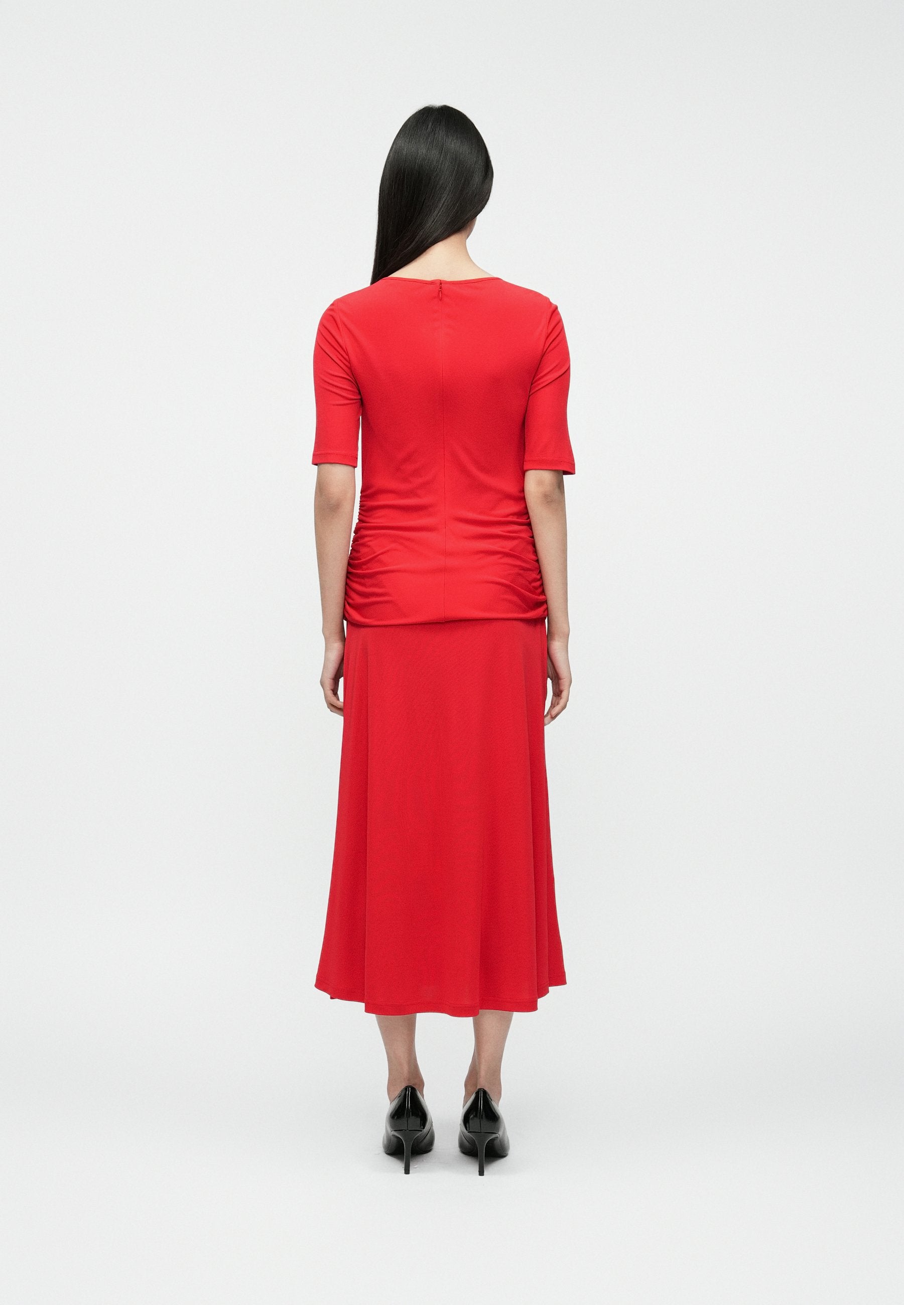 FESTIVE CREPE SLIM GATHERED MIDI DRESS Media 4