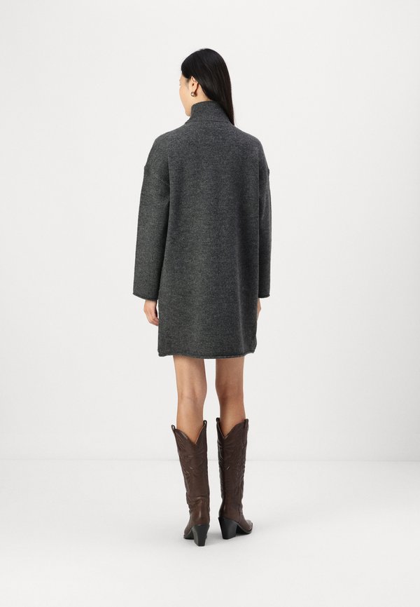 Aware Knitted VMGEMMA Short