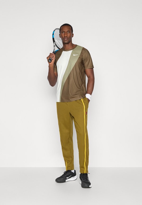 Nike Performance NIKECOURT ADVANTAGE SLAM TOP