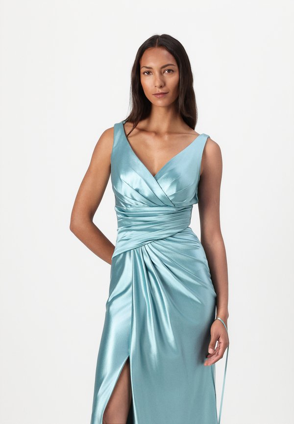 Pronovias NABIKI