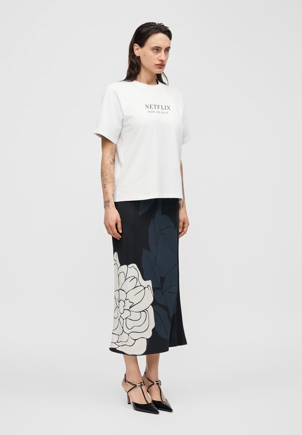 Victoria Beckham CLASSIC FIT SLOGAN TEE