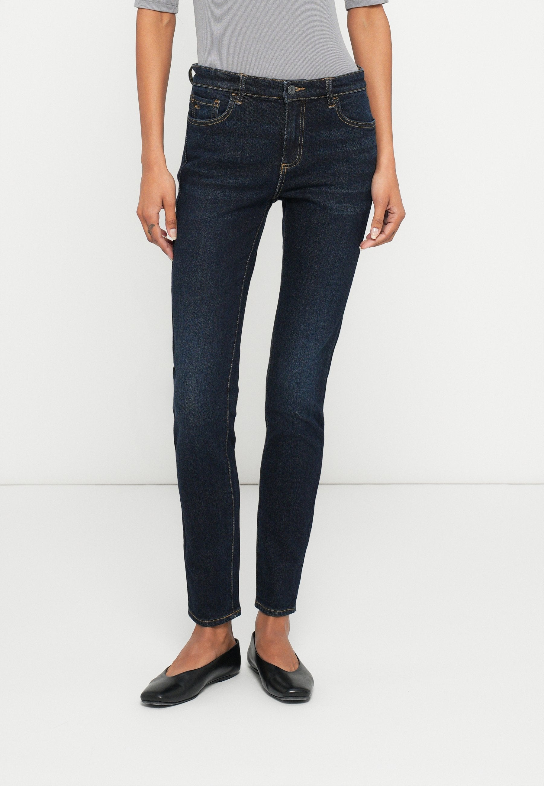 Armani Exchange Jeans Slim Fit Media 1