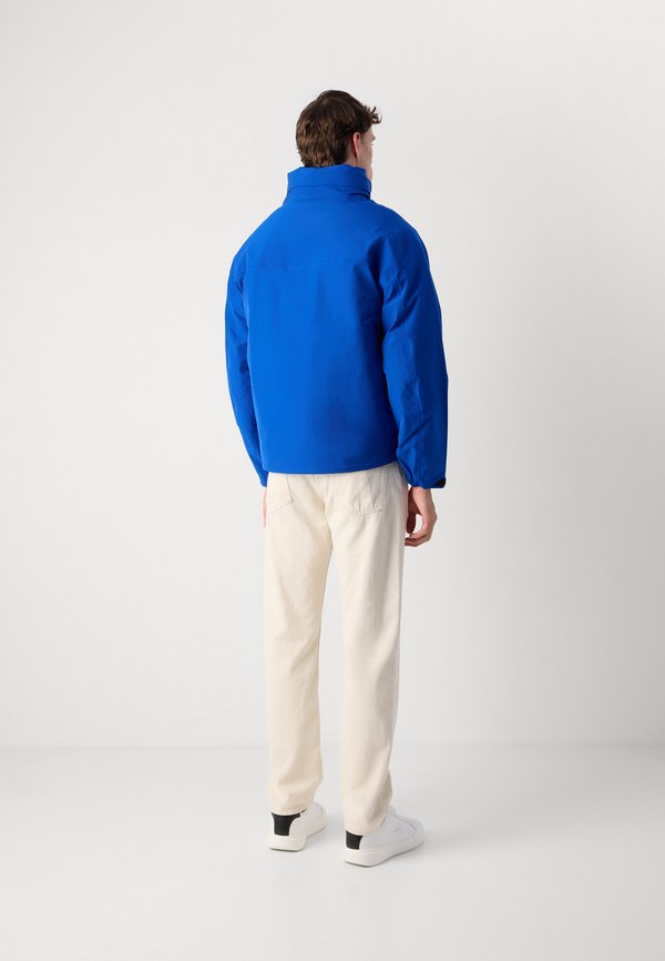 Calvin Klein STAND COLLAR 2-IN-1