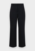 Schwarze maßgeschneiderte Hose mit geradem Schnitt, ausgestattet mit einem Bund, gefalteter Vorderseite und seitlichen Taschen. Aus einem glatten Stoff gefertigt.