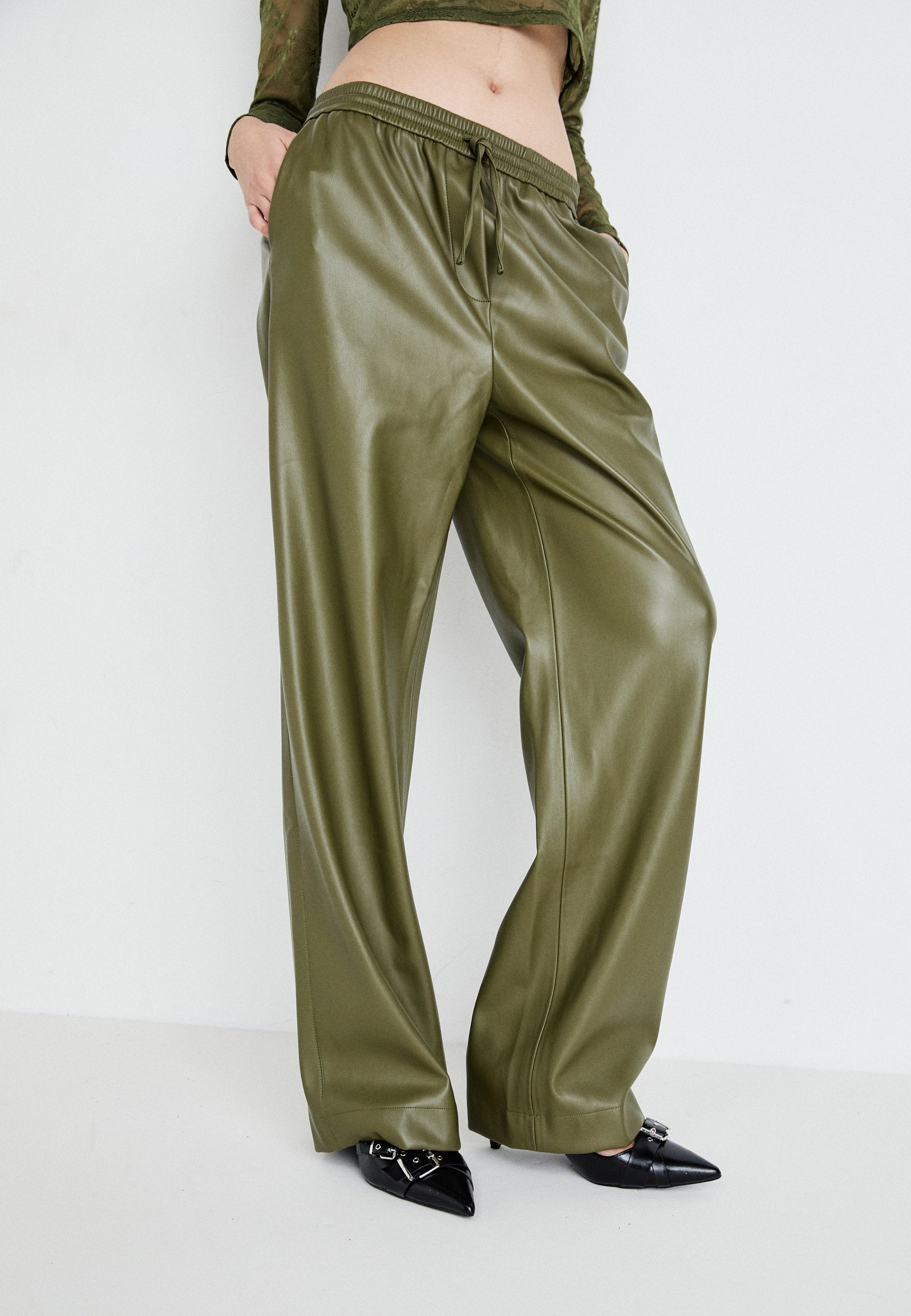 ONLJOVANA TRACKPANT Media 5