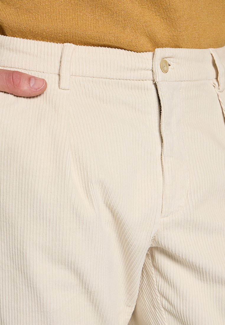 Hackett London