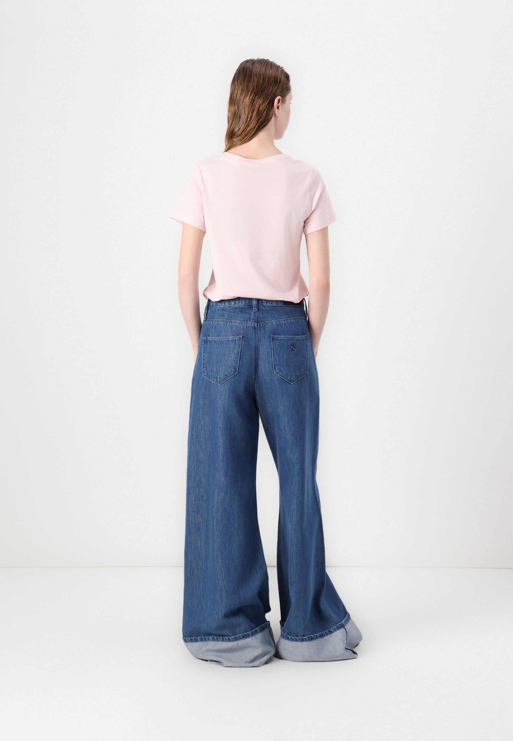 FOLDED PANTS Media 4