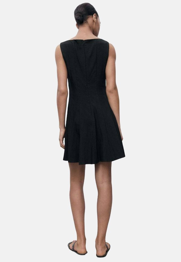 Mango PLEATED SHORT