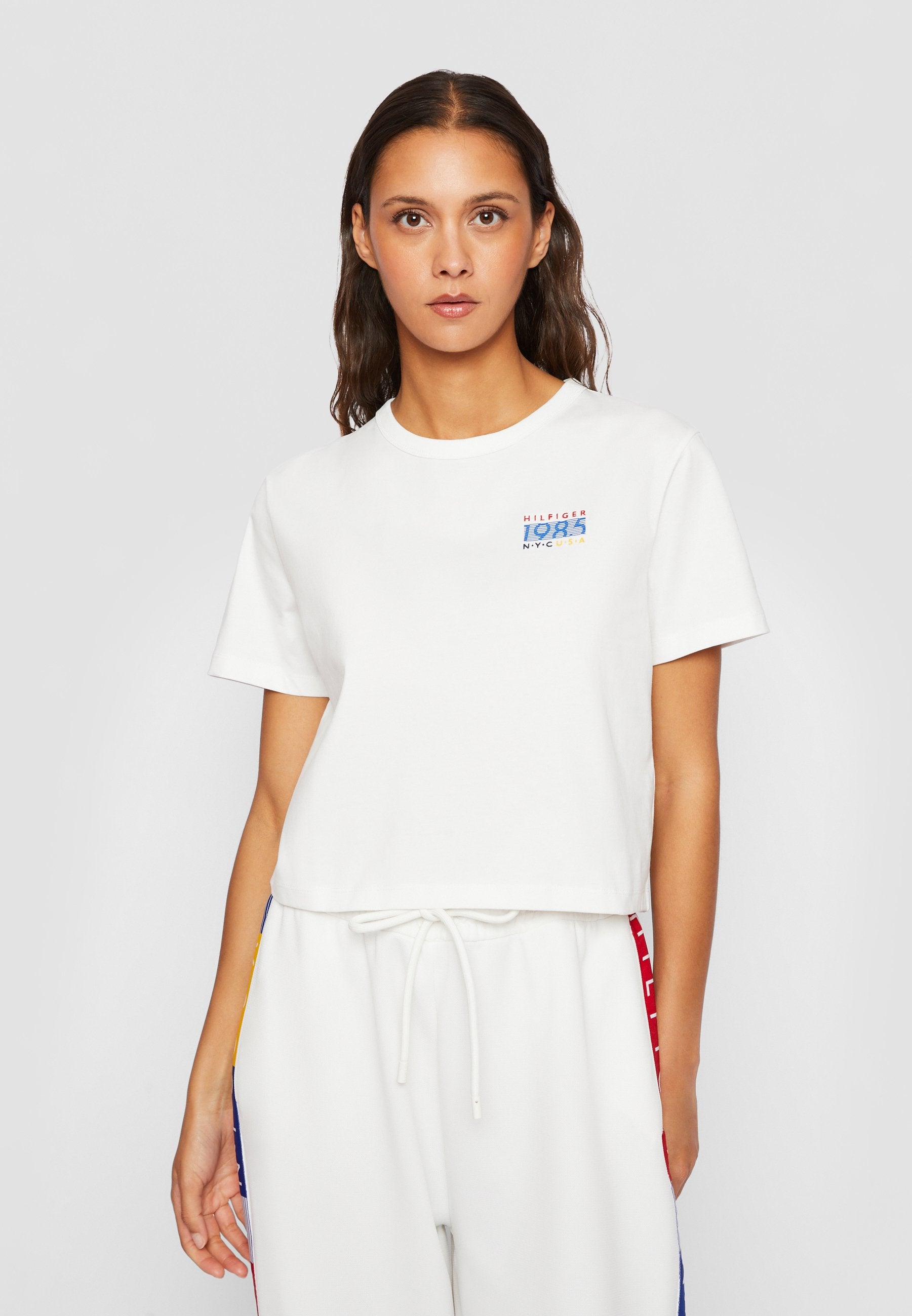 Tommy Hilfiger EXCLUSIVE HILFIGER TEAM CROPPED TEE