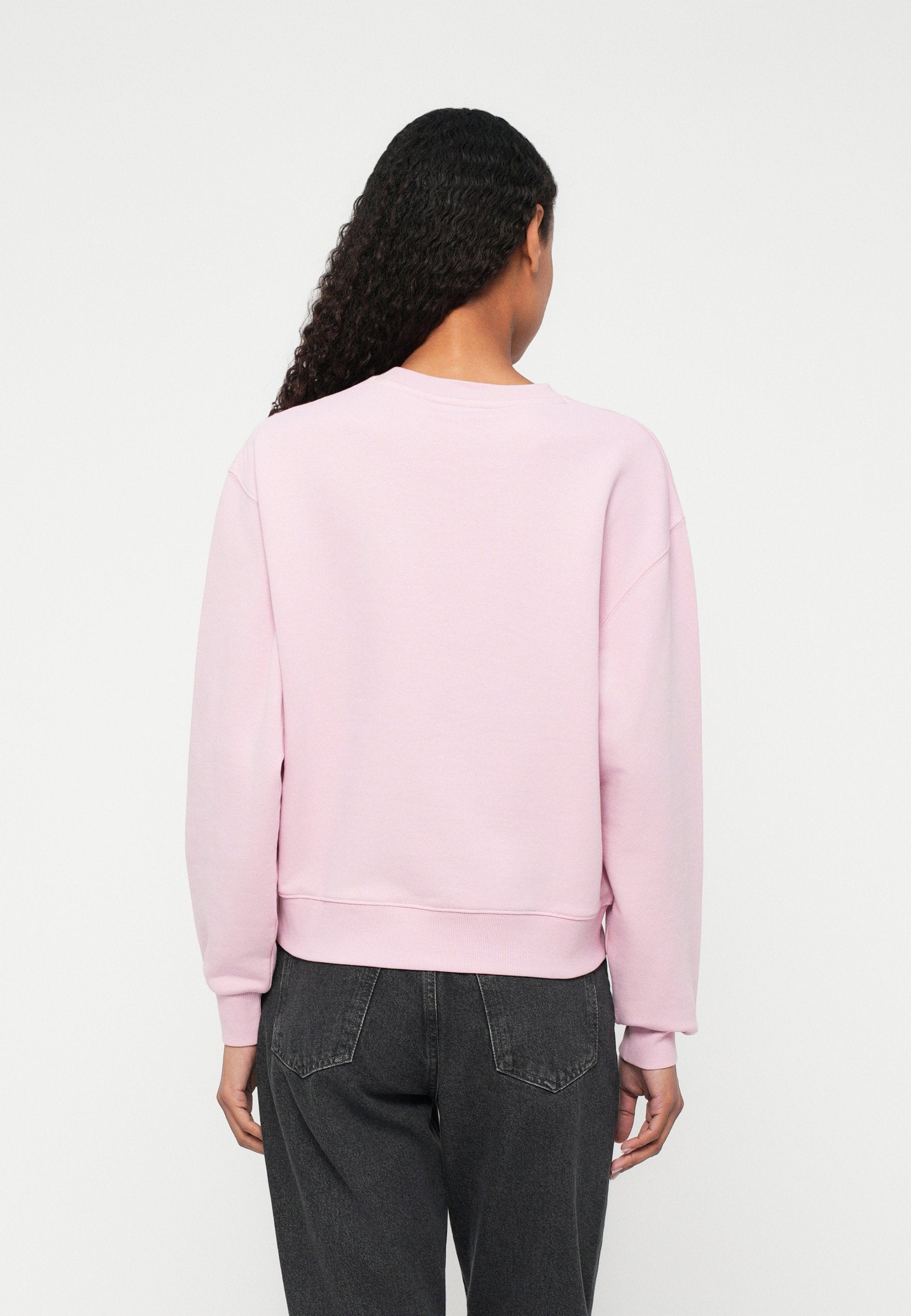 REGULAR FIT Media 4