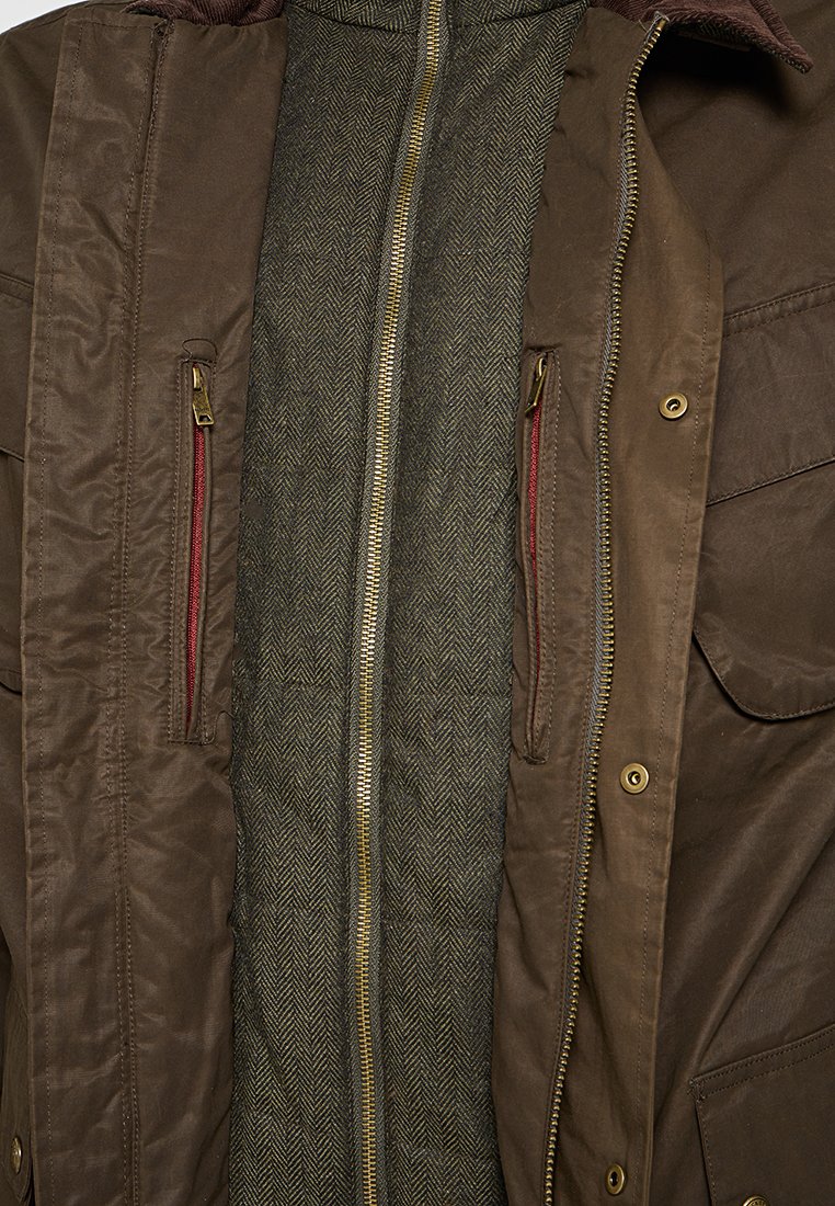 Hackett London