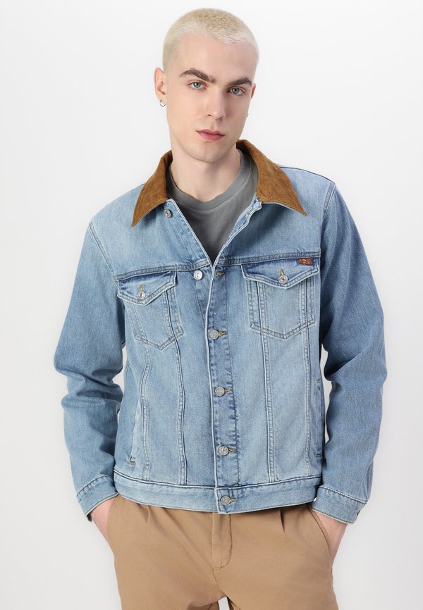 7 for all mankind