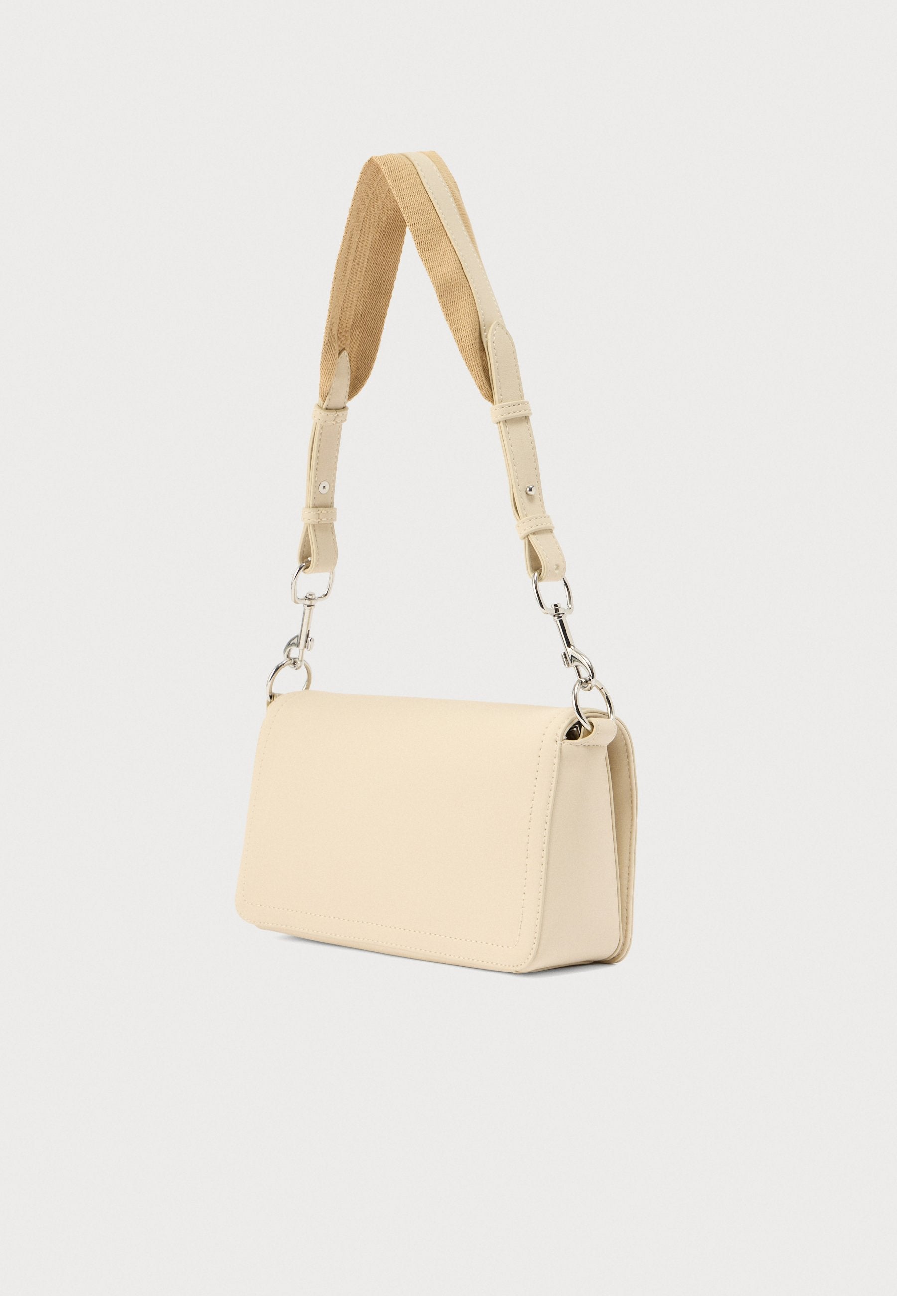 Love Moschino SIGNATURE LOVE