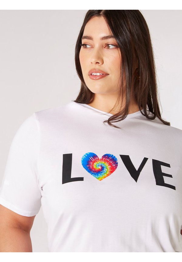 Apricot  CURVE LOVE LOGO