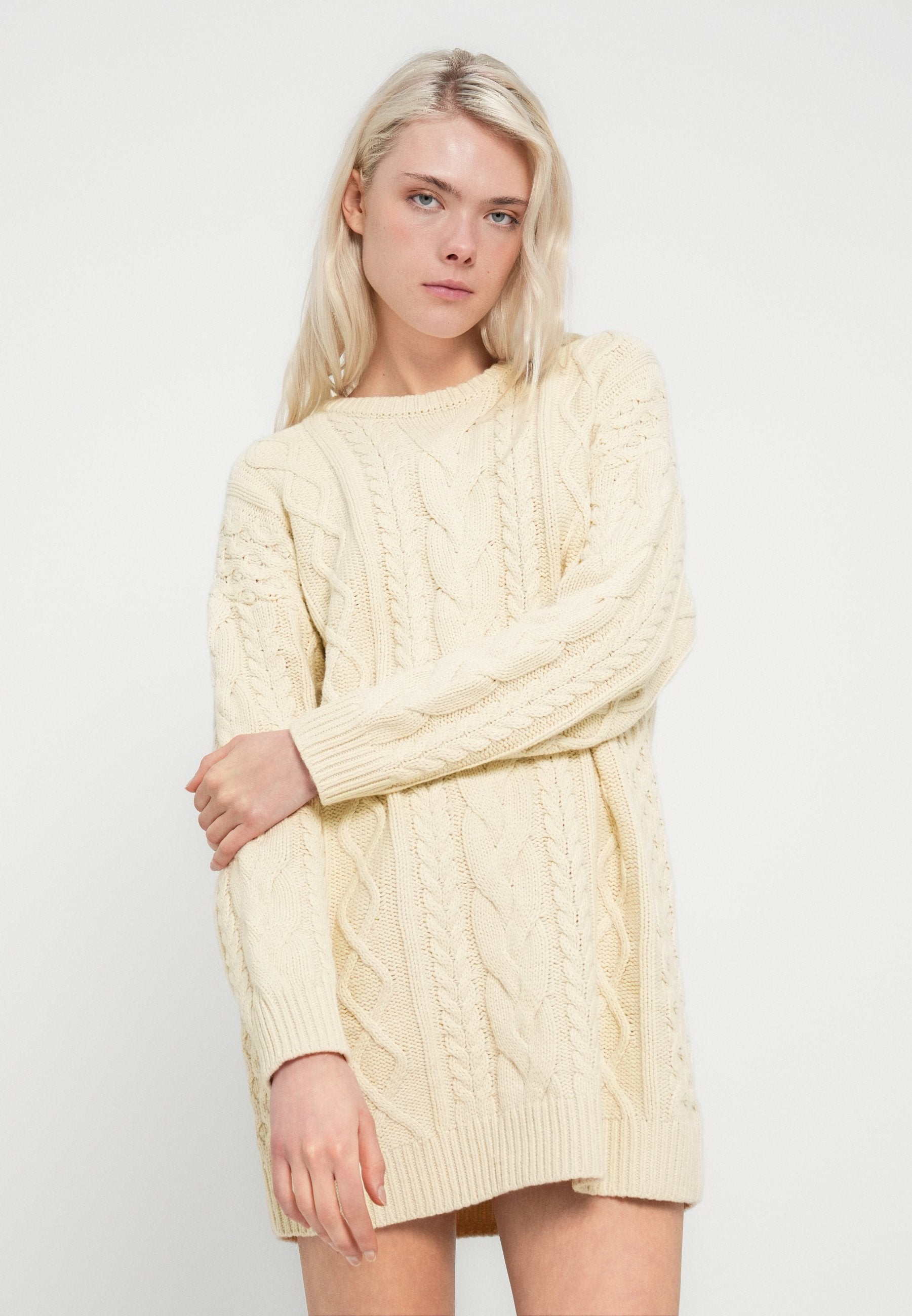GAP CABLE SWEATER DRESS
