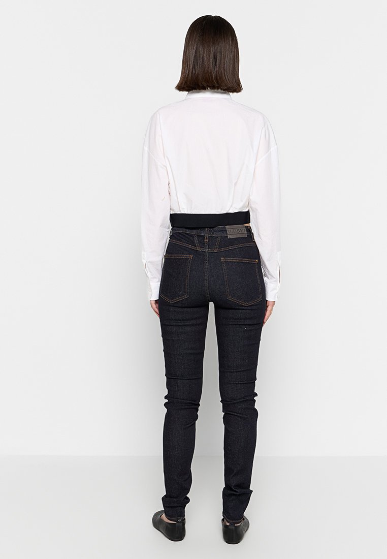 CLOSED SKINNY PUSHER LONG