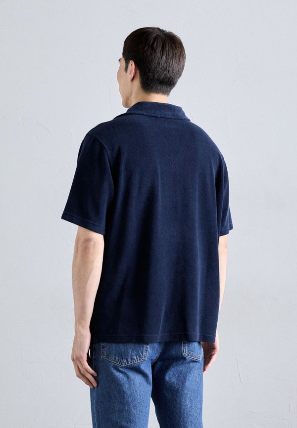J.LINDEBERG TED RESORT