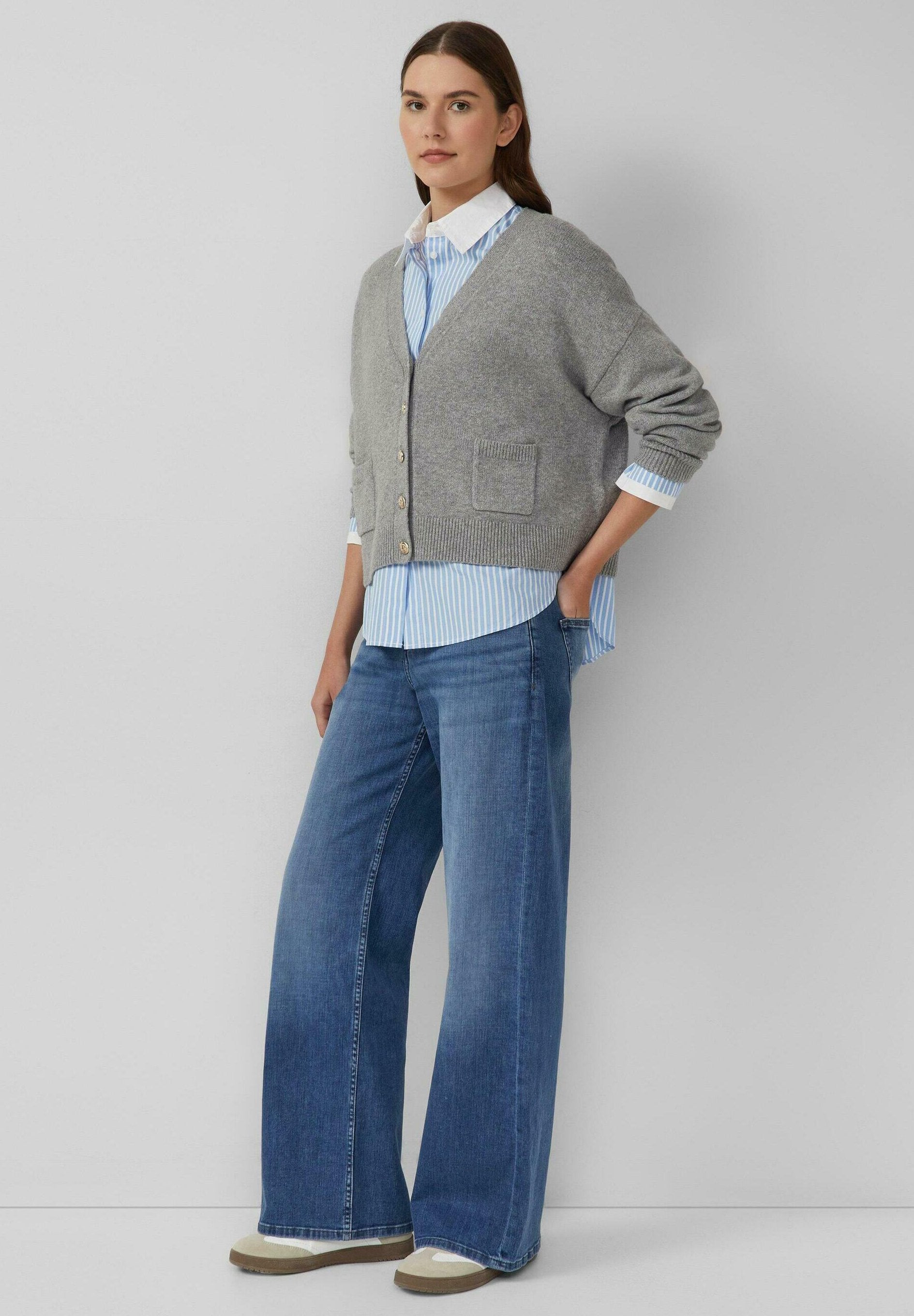 s.Oliver Strickjacke Media 1