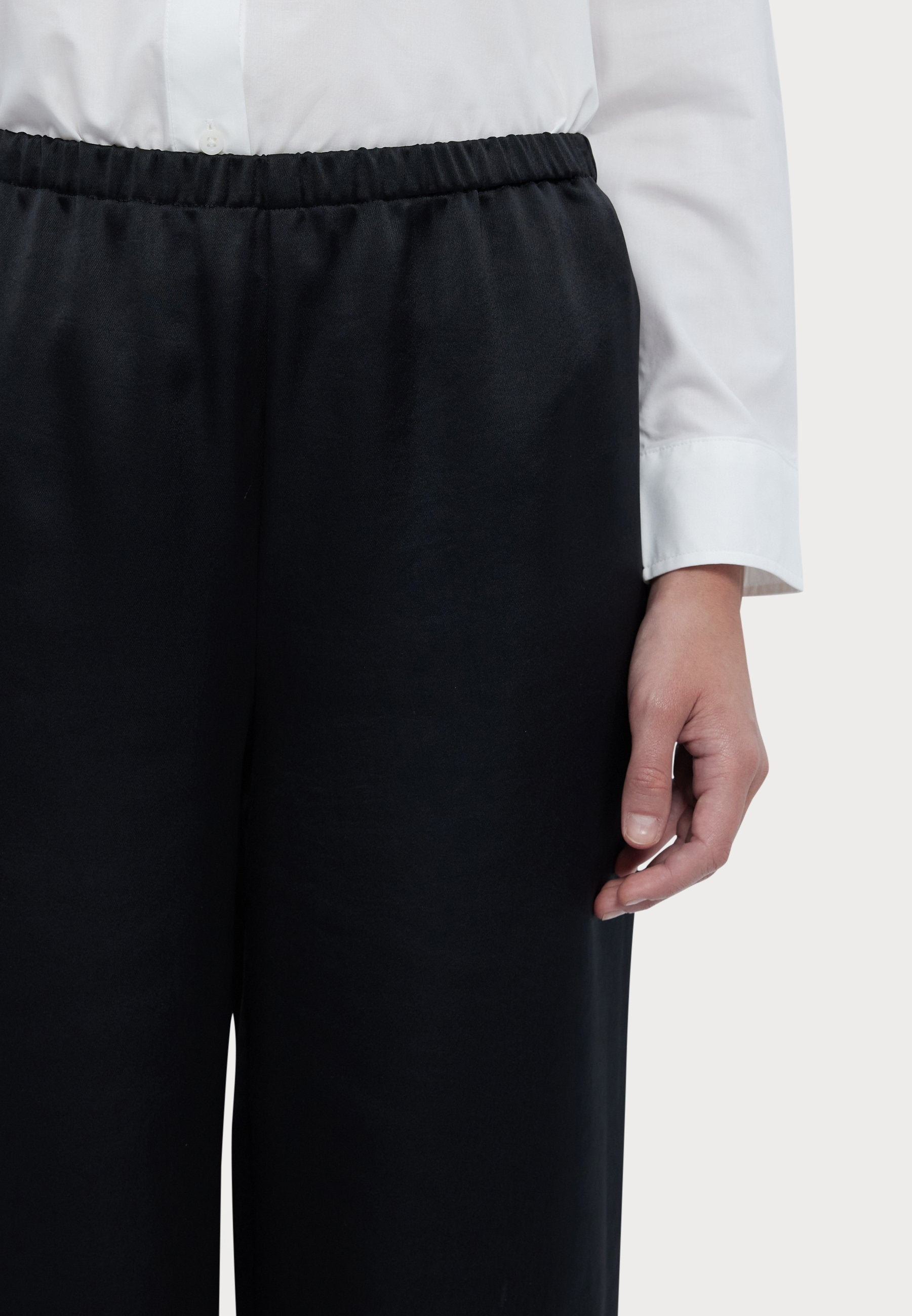 PANTALONI Media 6