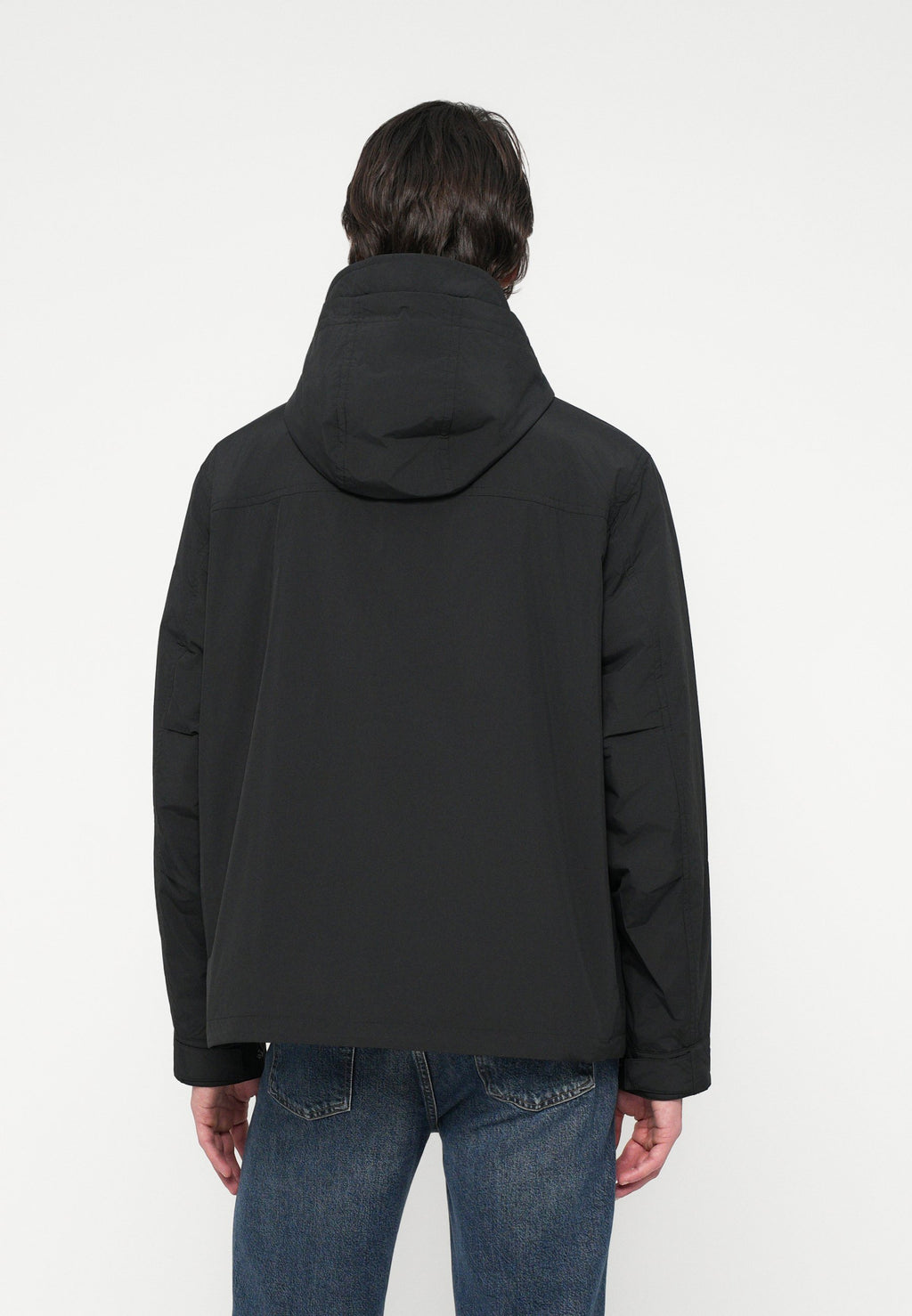 LIGHTWEIGHT PACKABLE HOODED JACKET Media 4