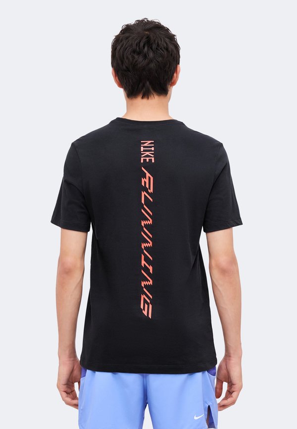 Nike Performance TEE AEROSWIFT - Sports T-shirt - black/bright crimson