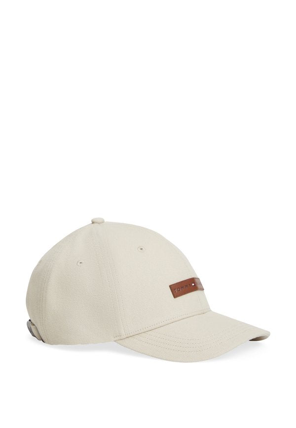Tommy Hilfiger LOGO PATCH CANVAS BASEBALL CAP - Cap - classic beige