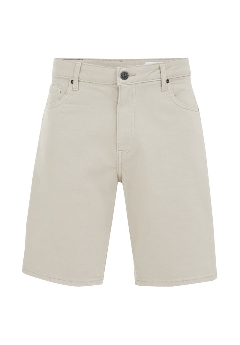 Helle beige Baumwollshorts mit geradem Schnitt, vorderen Taschen, einem Reißverschluss und einem Metallknopfverschluss. Glatte Textur und schlichtes Design.