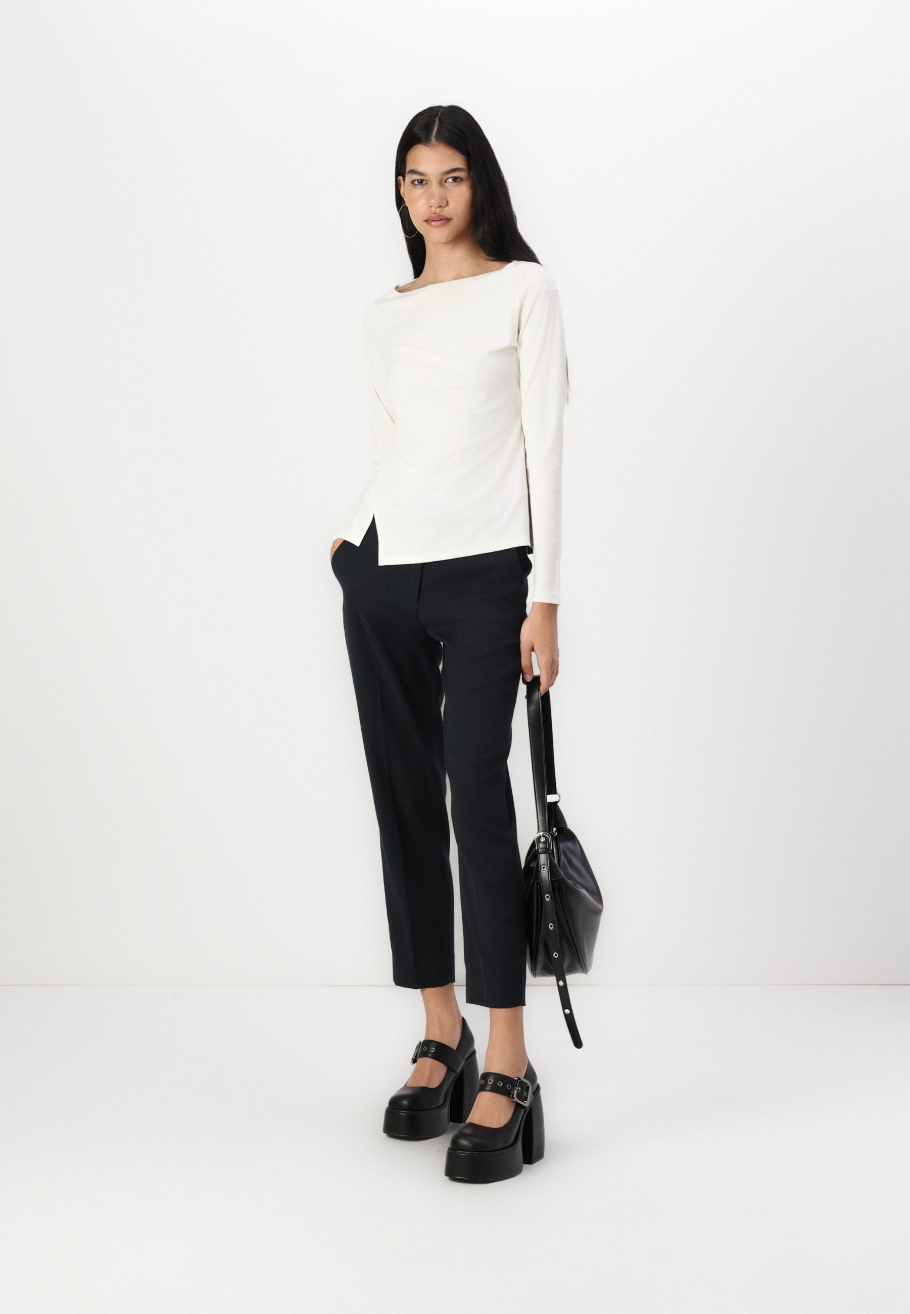 Abercrombie & Fitch Long-Sleeve Asymmetrical Hem Slash Top