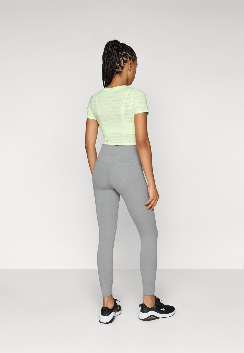 Nike Performance YOGA