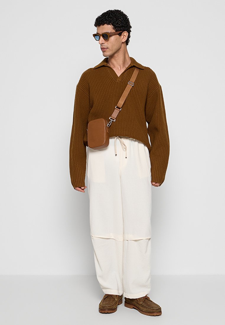Emporio Armani LOOSE FIT