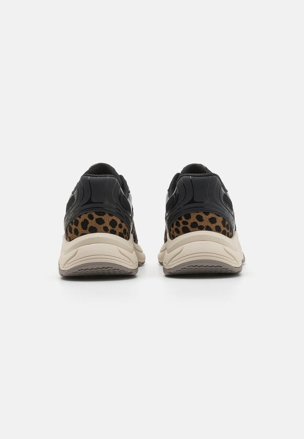 MICHAEL Michael Kors LEO TRAINER