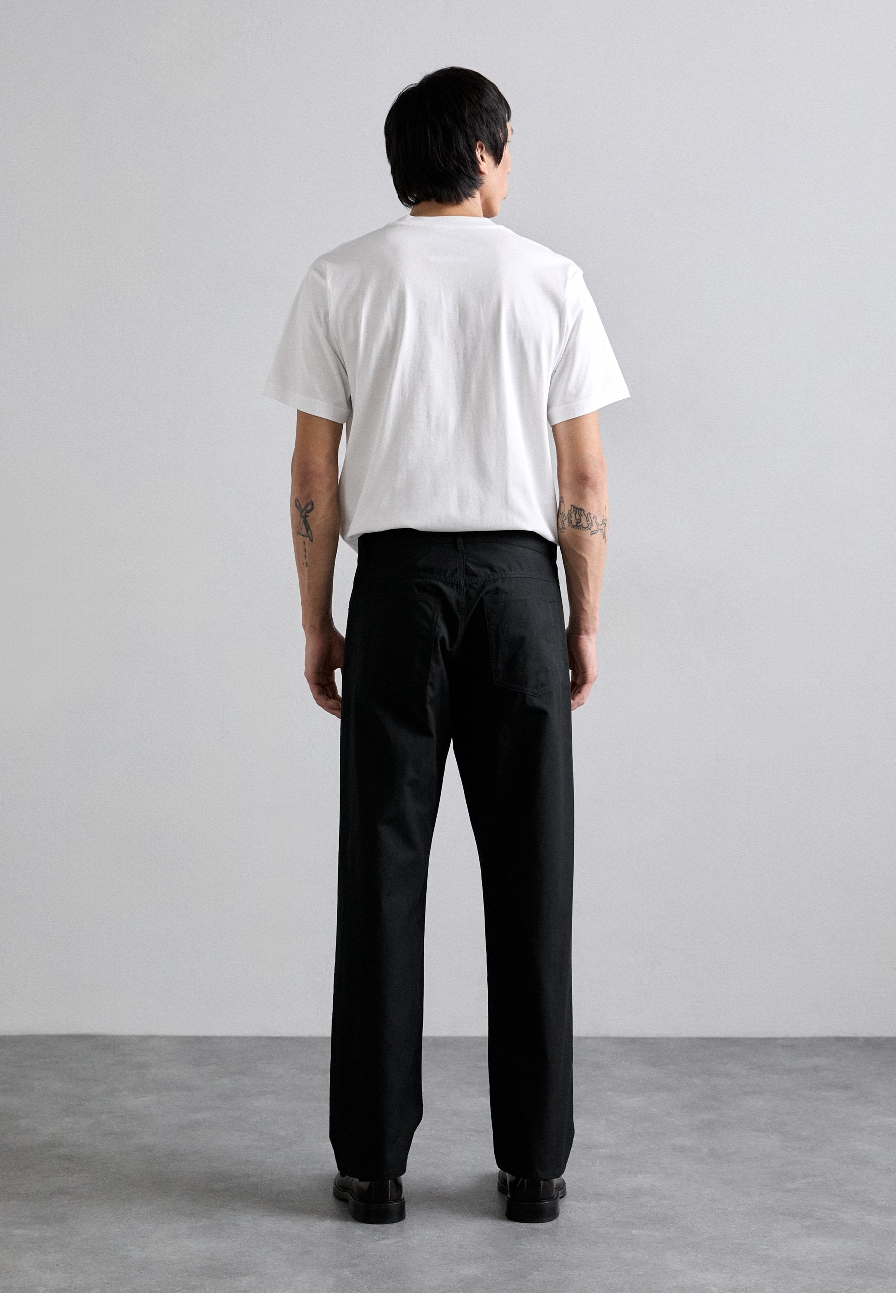 MOSCHINO INSTITUTIONAL