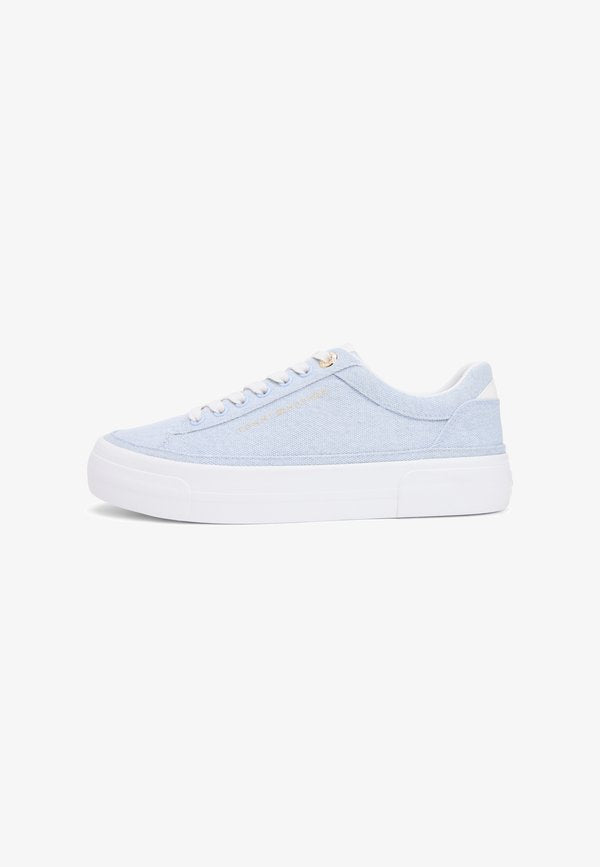 Tommy Hilfiger FOXING WASHED PLATFORM  - Trainers - breezy blue