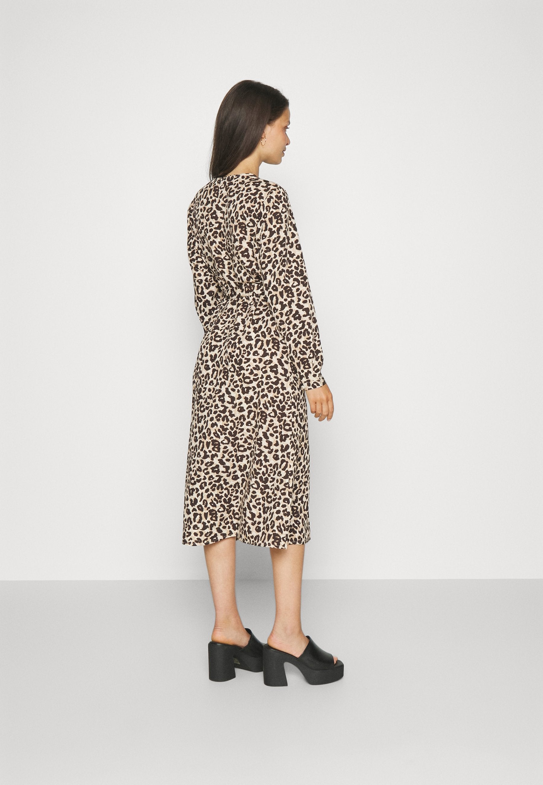 Pieces Petite PCNESSA MIDI DRESS