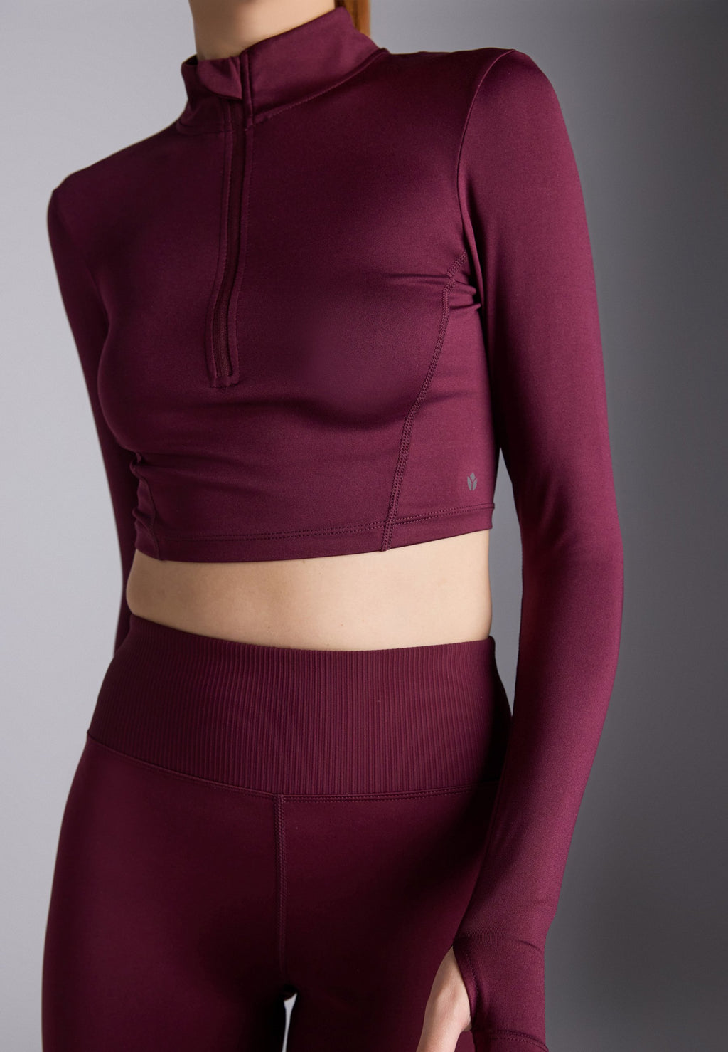 Even&Odd active CROPPED HIGH NECK LONG SLEEVE TOP WITH 1/2 ZIP &THUMB HOLES