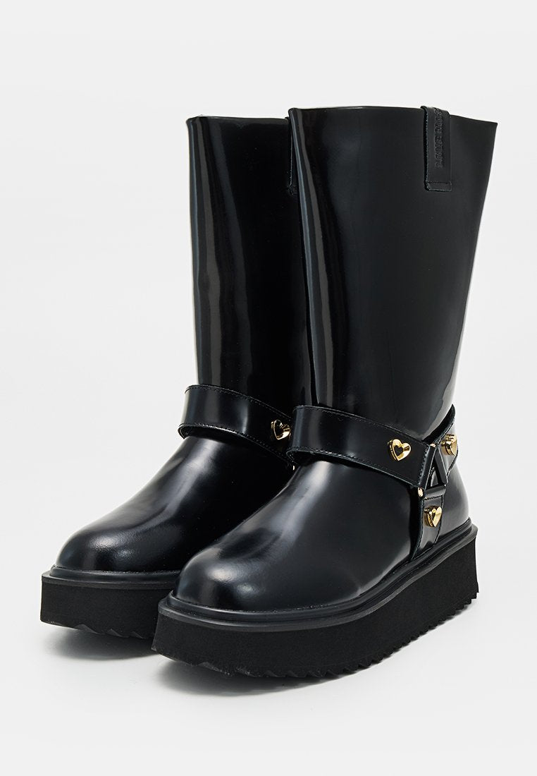 Love Moschino