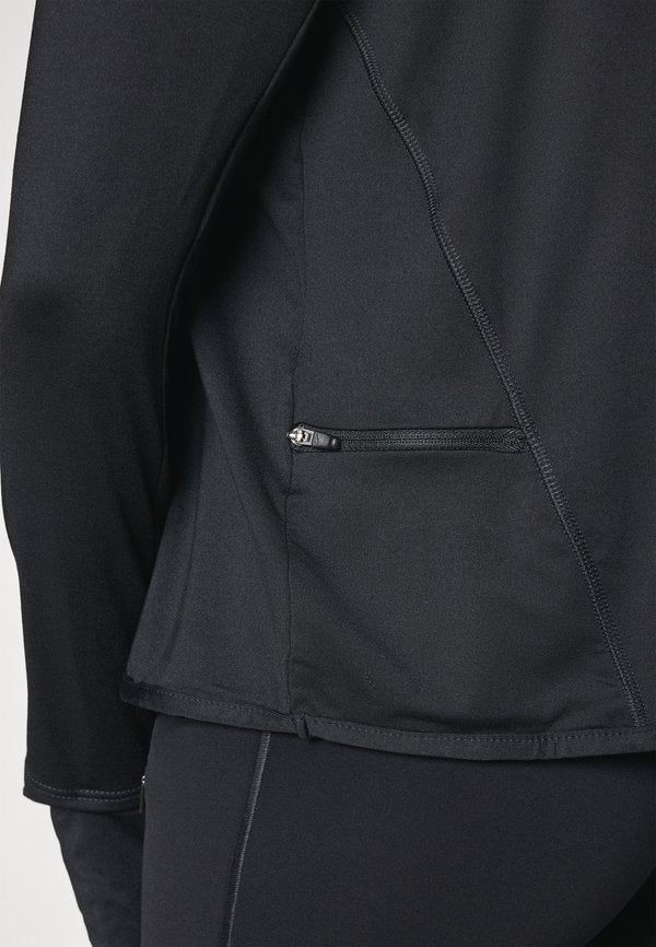 Nike Performance SWIFT