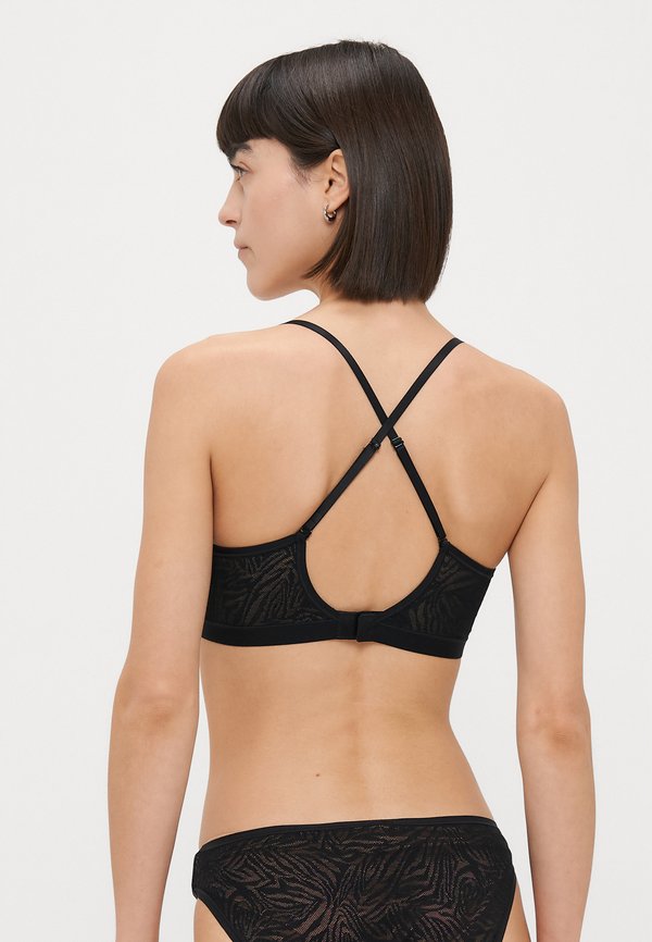 YITTY HOT SCOOP BRALETTE