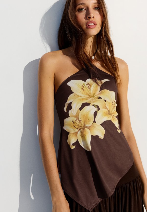 Bershka PRINTED HALTER NECK - TOP - Top - dark brown